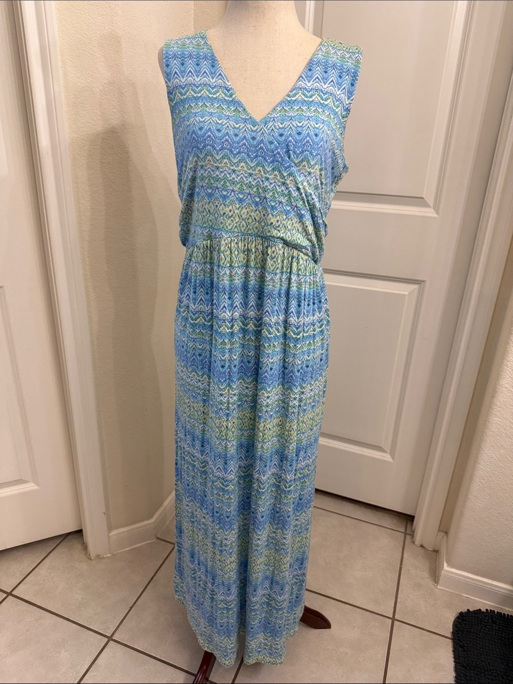 J. Jill Blue & Green Sleeveless V-Neck Maxi Dress